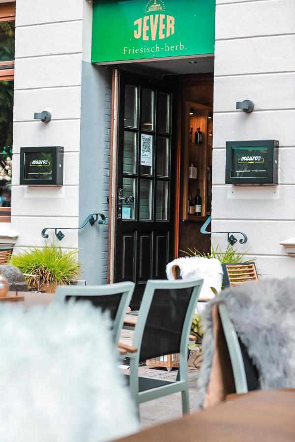 Hotel Schwarzer Adler Jever Luaran gambar
