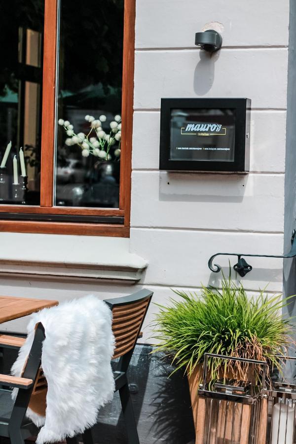 Hotel Schwarzer Adler Jever Luaran gambar