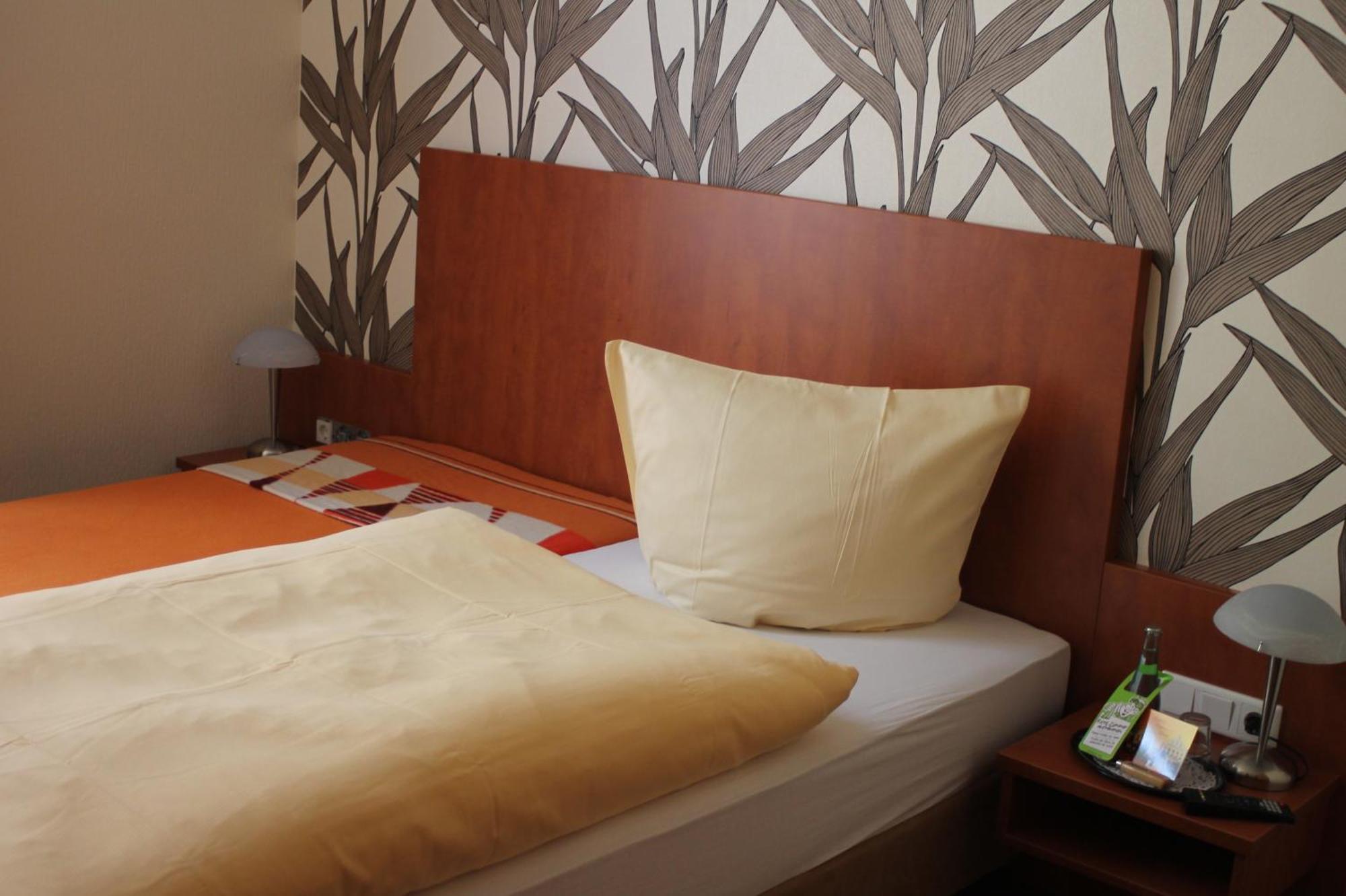 Hotel Schwarzer Adler Jever Luaran gambar