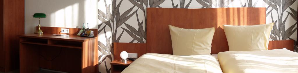 Hotel Schwarzer Adler Jever Luaran gambar